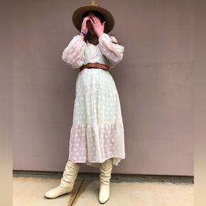 Airy Fairy 🧚‍♀️ Boho Dress. By Moon River. Size Large.